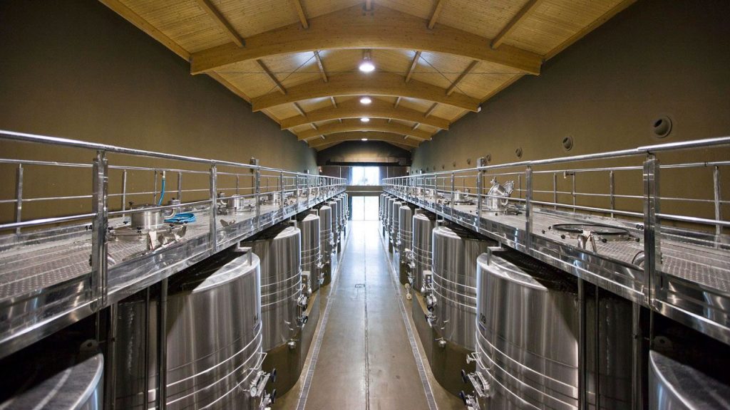 Vinícola na Espanha - Fábrica de produção de vinho