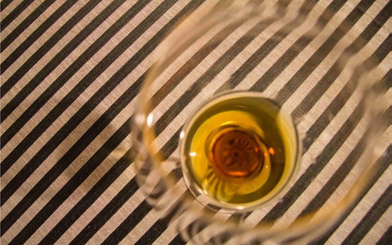 Wein gegenüber anderen alkoholischen Getränken 1